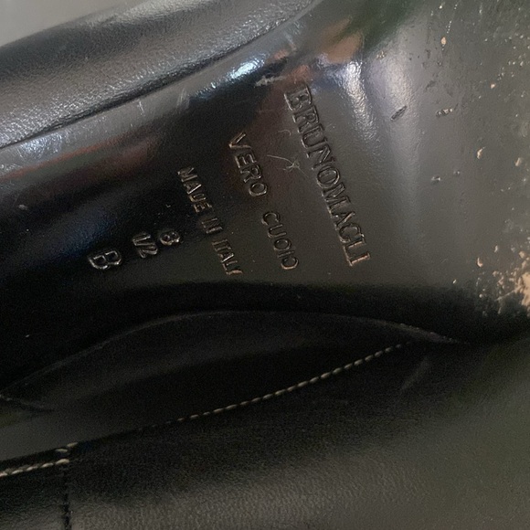 Bruno Magli Nappa Cuoio Devita black leather heels.  Made in Italy - Picture 8 of 9